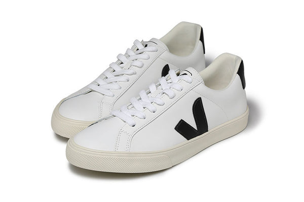 【23100円→11550円】VEJA スニーカー レザー エスプラー 【返品送料無料】